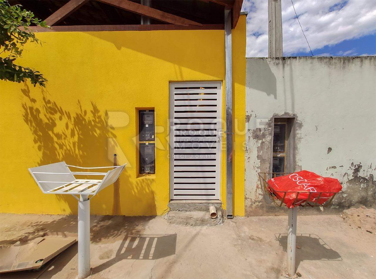 Casa Residencial à venda no bairro Conjunto Habitacional Tancredo Neves: 