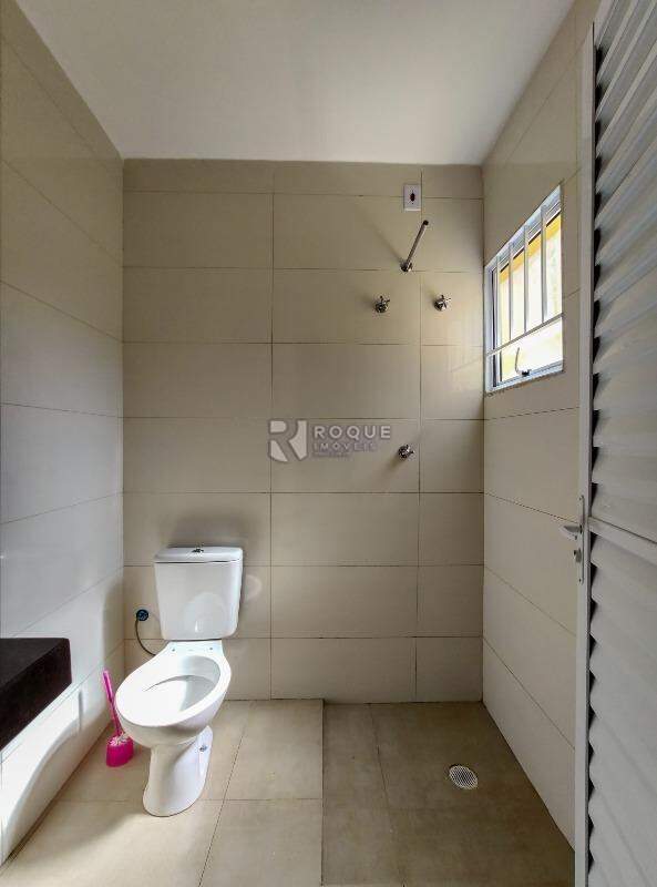 Casa Residencial à venda no bairro Conjunto Habitacional Tancredo Neves: 