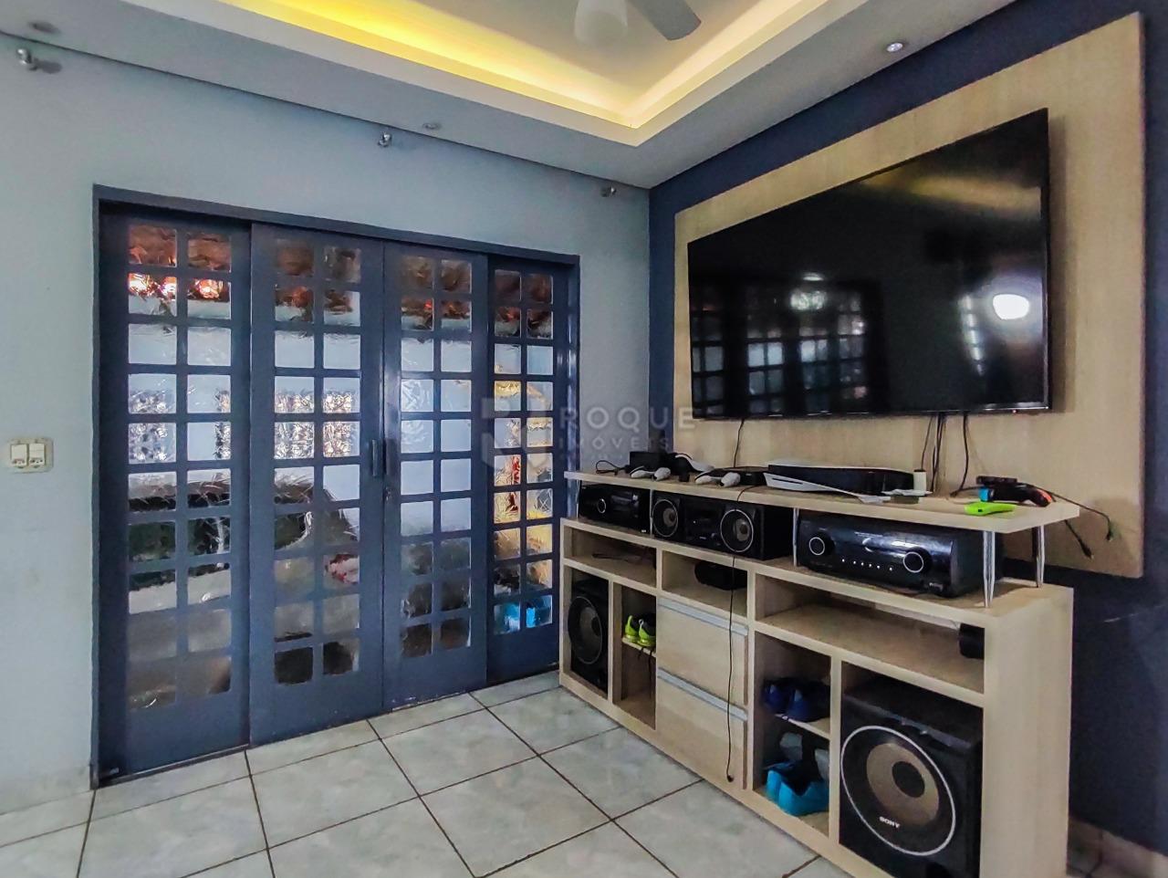 Casa Residencial à venda no bairro Vila Queiroz: SALA DE TV