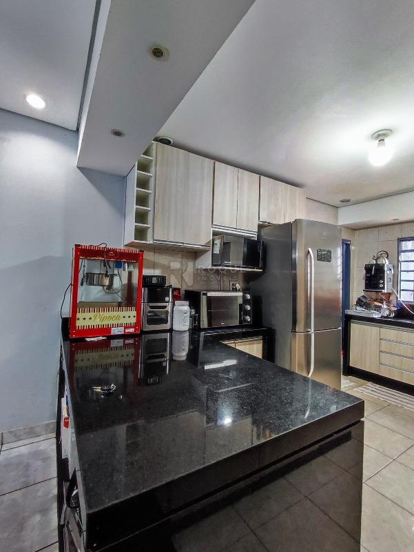 Casa Residencial à venda no bairro Vila Queiroz: COZINHA