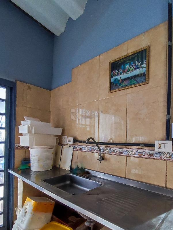 Casa Residencial à venda no bairro Vila Queiroz: COZINHA EDÍCULA