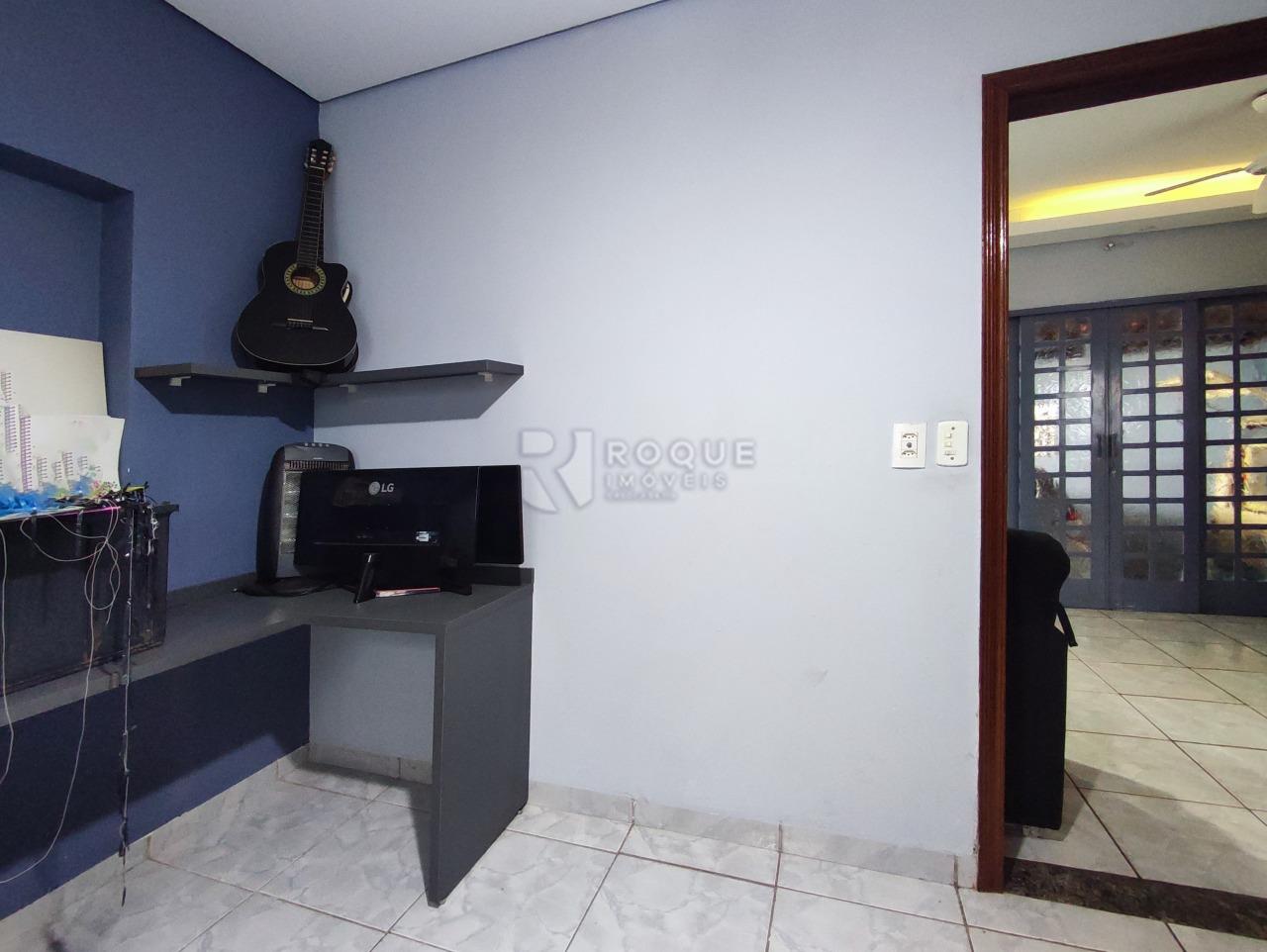 Casa Residencial à venda no bairro Vila Queiroz: DORMITÓRIO 1