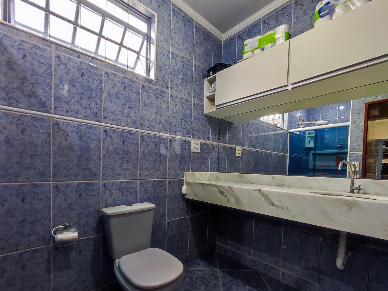 Casa Residencial à venda no bairro Vila Queiroz: BANHEIRO SOCIAL