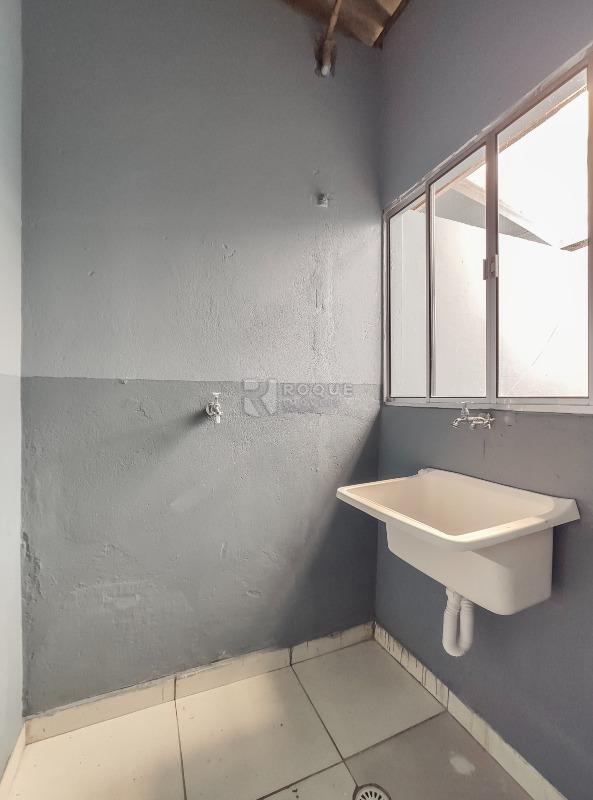 Casa Residencial para aluguel no bairro Parque Residencial Belinha Ometto: Área de serviço 