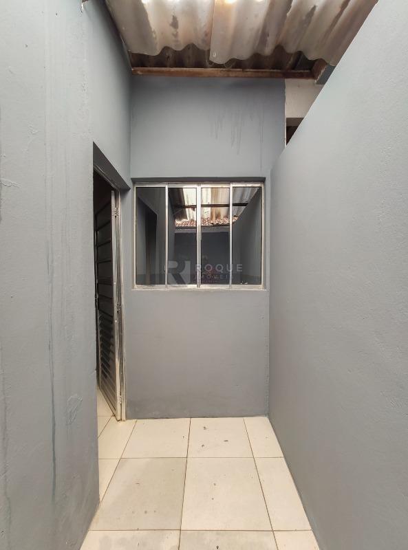 Casa Residencial para aluguel no bairro Parque Residencial Belinha Ometto: Fundo 