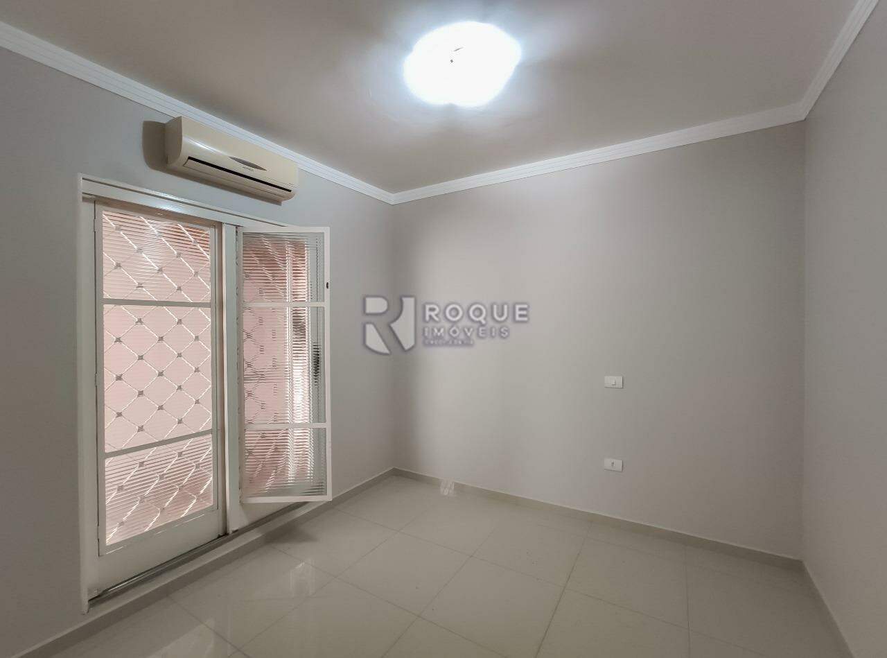 Casa Residencial à venda no bairro Jardim Nova Suiça: