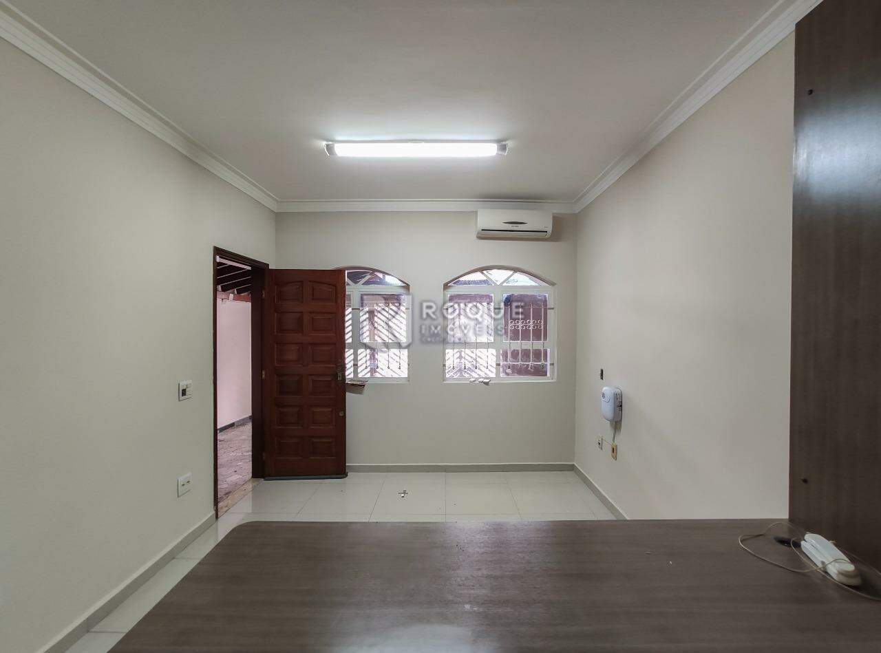Casa Residencial à venda no bairro Jardim Nova Suiça: