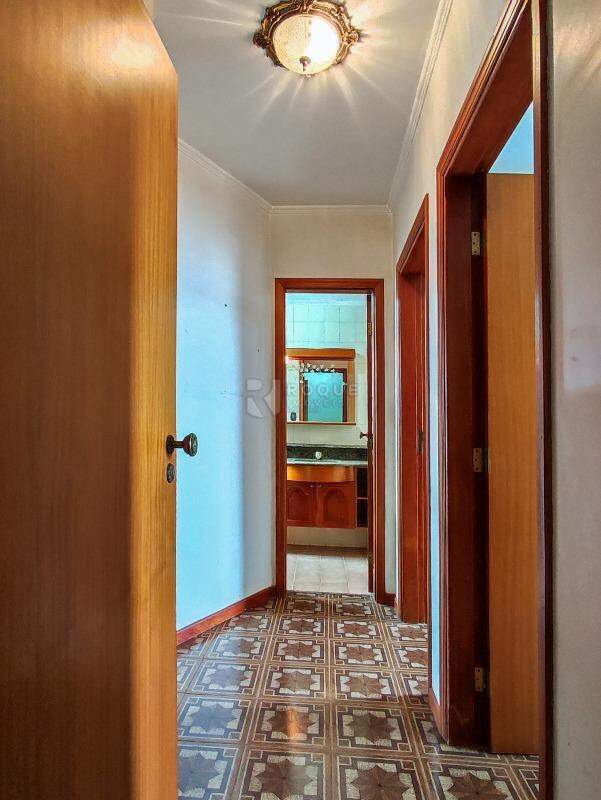 Apartamento à venda no bairro Centro: CORREDOR INTERNO
