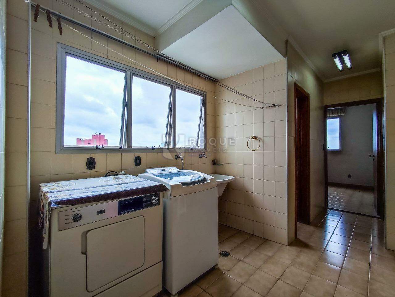 Apartamento à venda no bairro Centro: ÁREA DE SERVIÇO