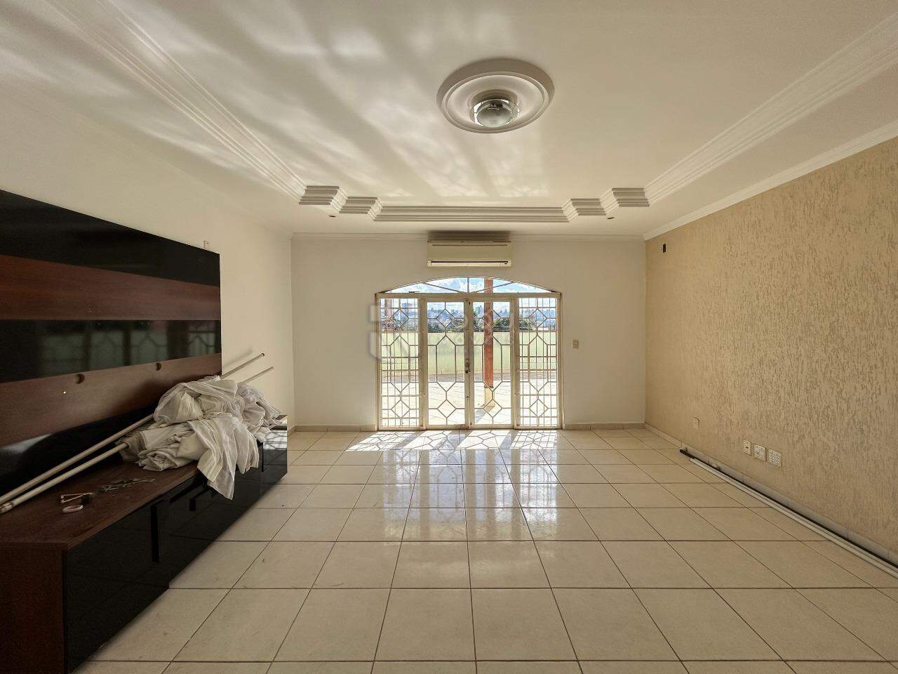 Casa Comercial para aluguel no bairro Jardim Glória: Sala