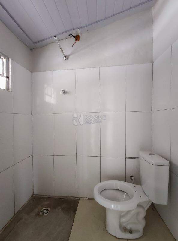 Casa Residencial para aluguel no bairro Vila Queiroz: WC social 