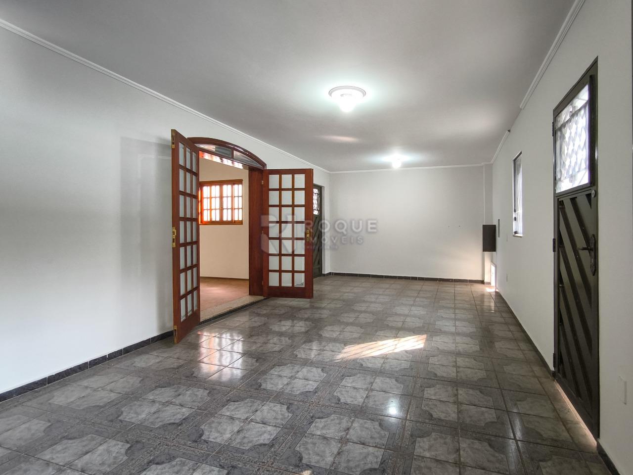 Casa Residencial à venda no bairro Vila Piza: GARAGEM