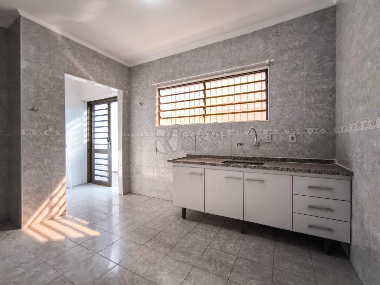 Casa Residencial à venda no bairro Vila Piza: COZINHA