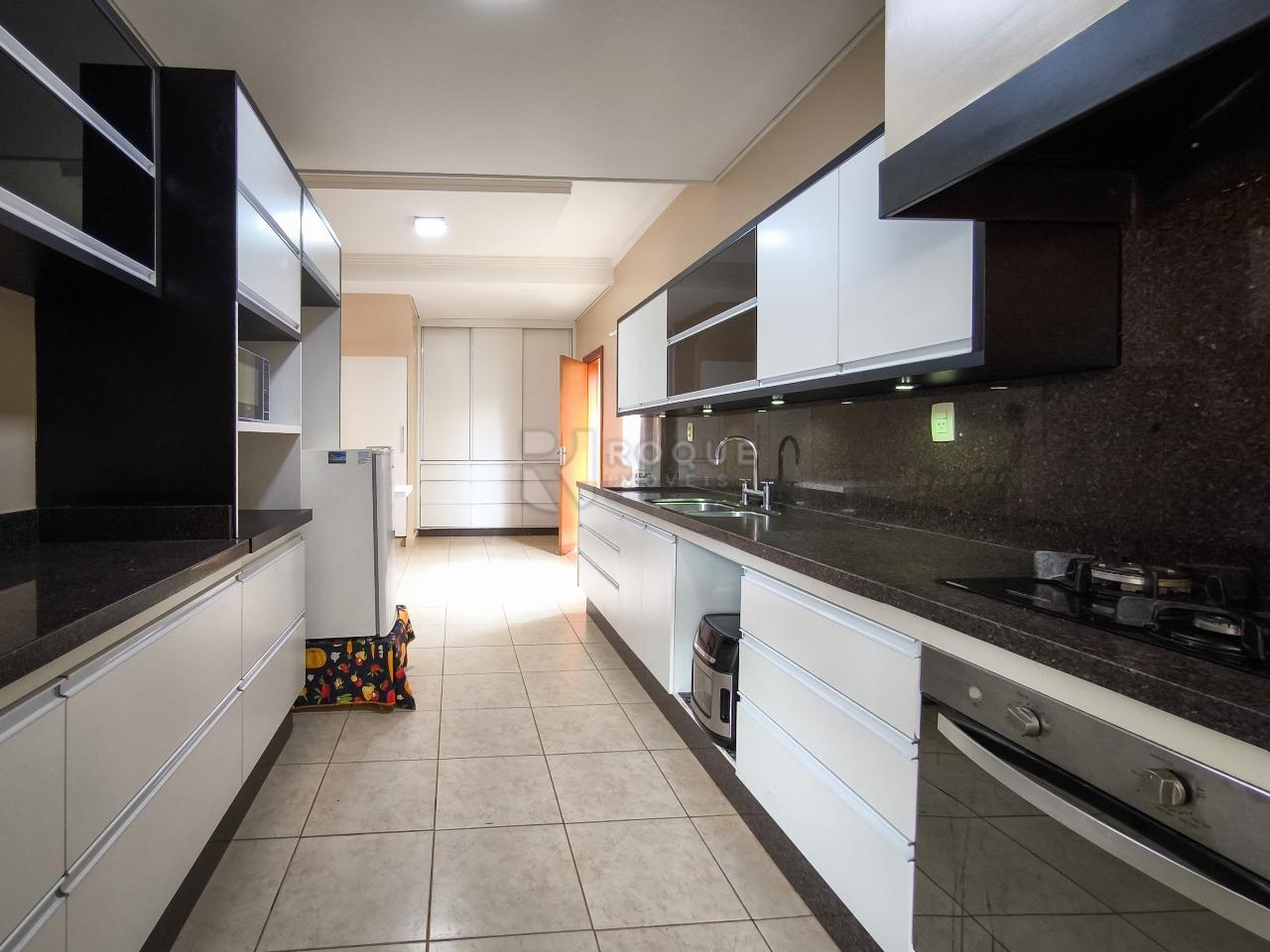 Casa em condomínio à venda no bairro Vila Santa Josefa: COZINHA