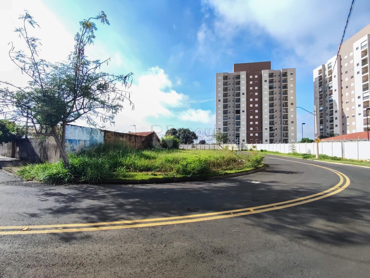 Terreno à venda no bairro Jardim do Lago: 