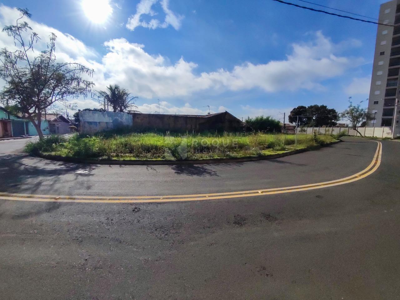 Terreno à venda no bairro Jardim do Lago: 