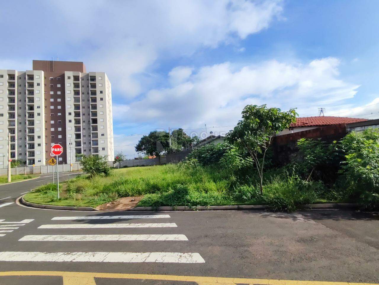 Terreno à venda no bairro Jardim do Lago: 