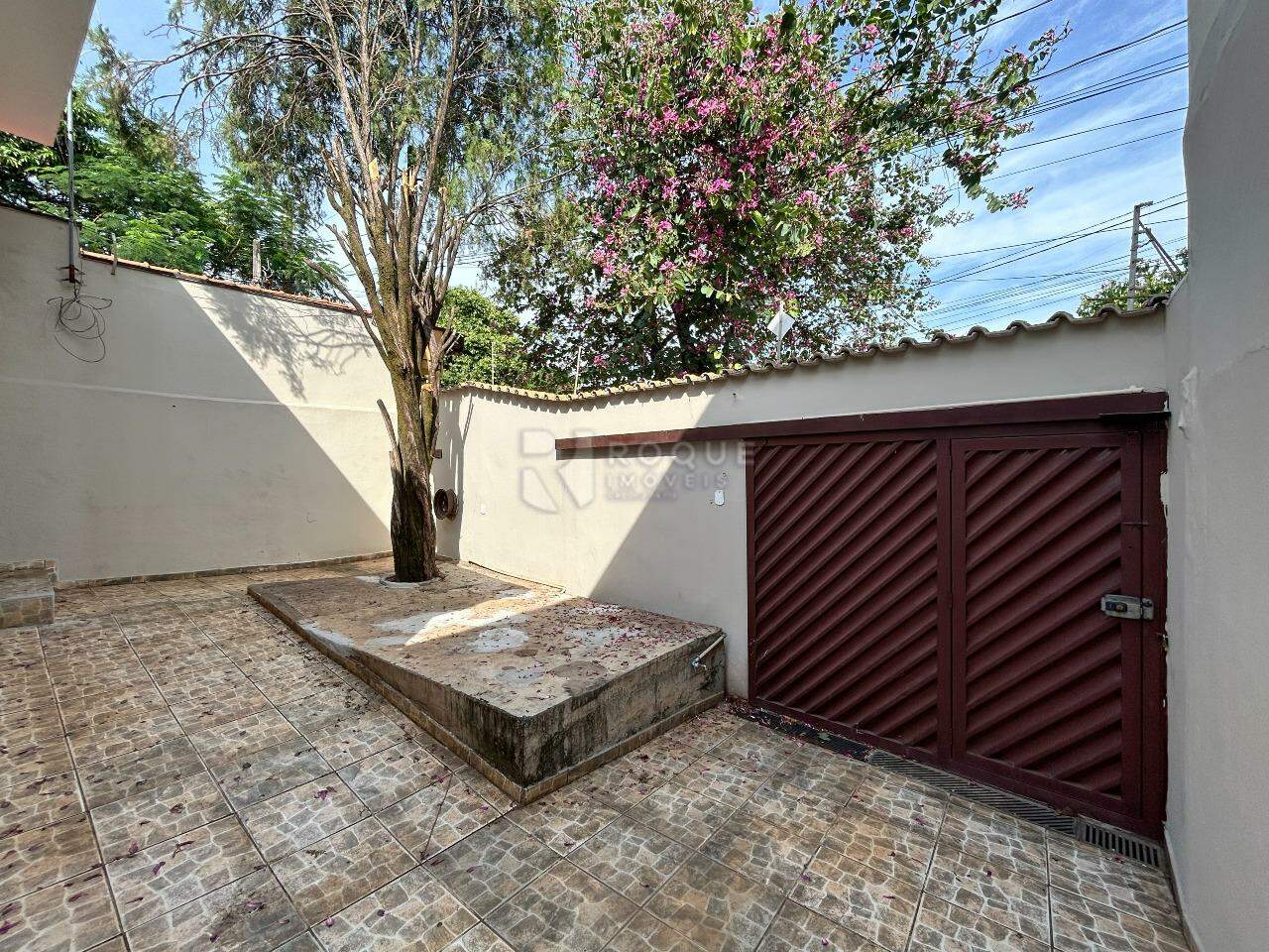 Casa Residencial para aluguel no bairro Jardim Glória: Frente
