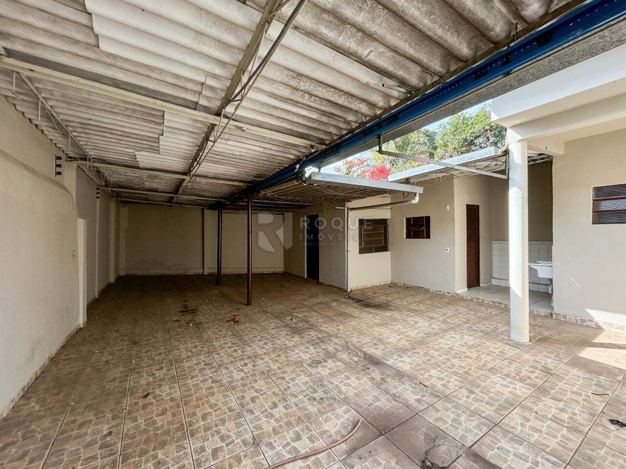 Casa Residencial para aluguel no bairro Jardim Glória: Fundo 