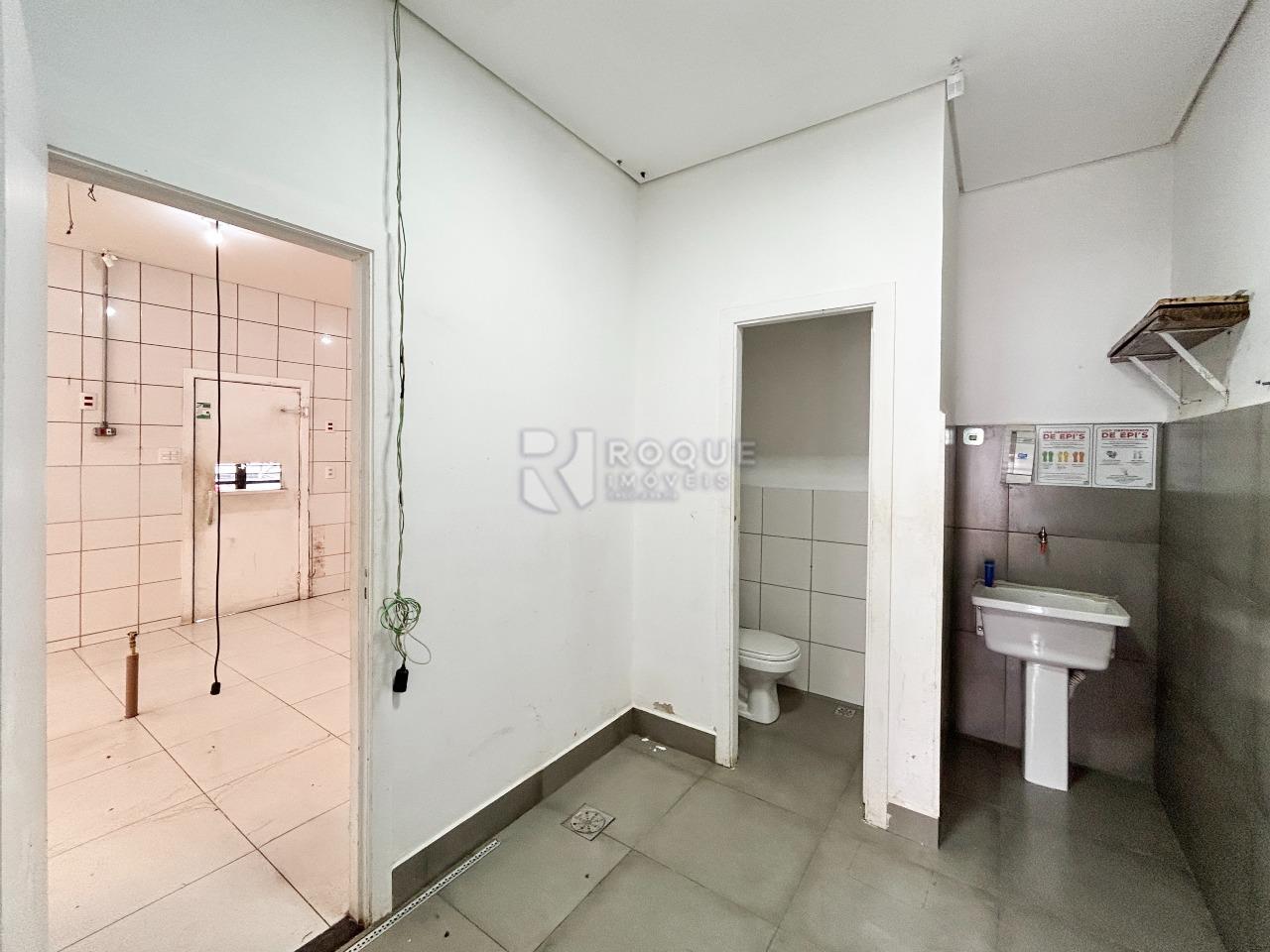 Salão para aluguel no bairro Centro: Área de serviço 