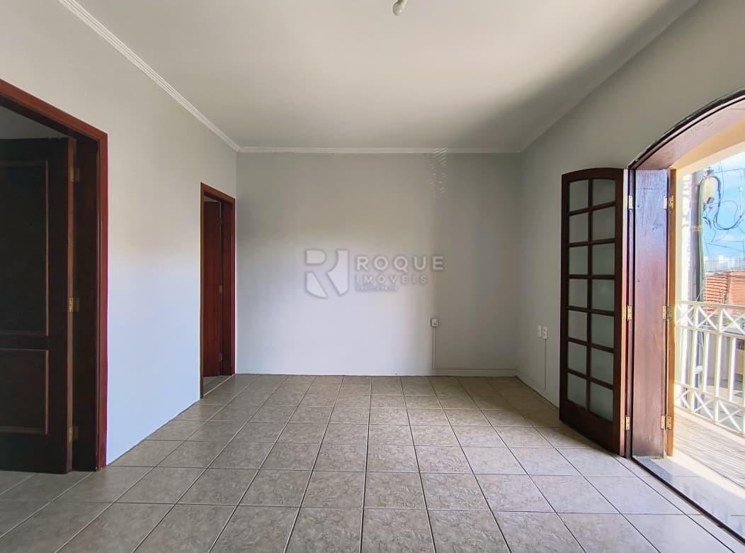 Casa Residencial para aluguel no bairro Vila Cristovam: Dormitório 03 suíte 