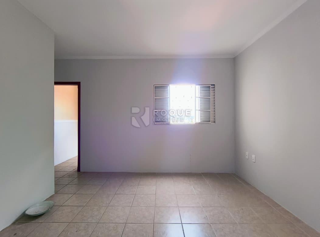 Casa Residencial para aluguel no bairro Vila Cristovam: Dormitório 02