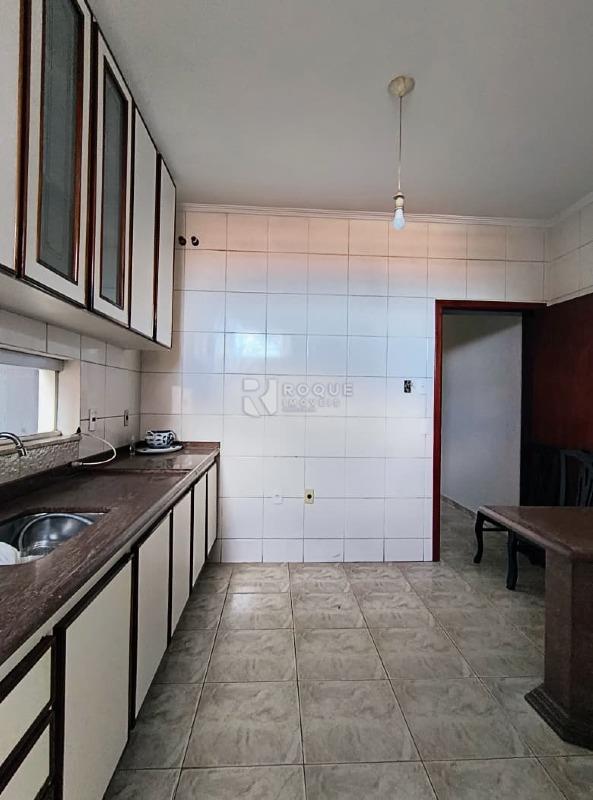 Casa Residencial para aluguel no bairro Vila Cristovam: Cozinha 