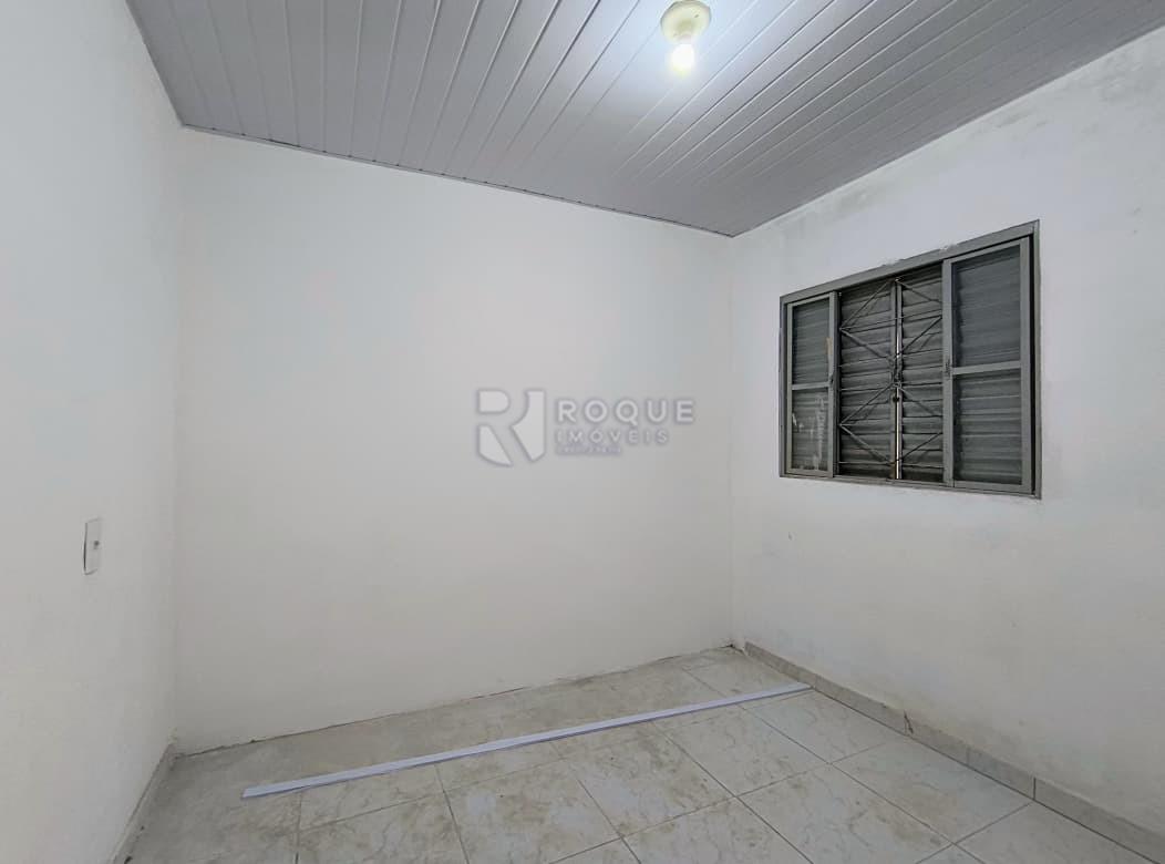 Casa Residencial para aluguel no bairro Vila Cristovam: Dormitório 01