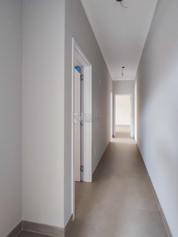 Casa em condomínio à venda no bairro Parque Residencial Roland: CORREDOR INTERNO