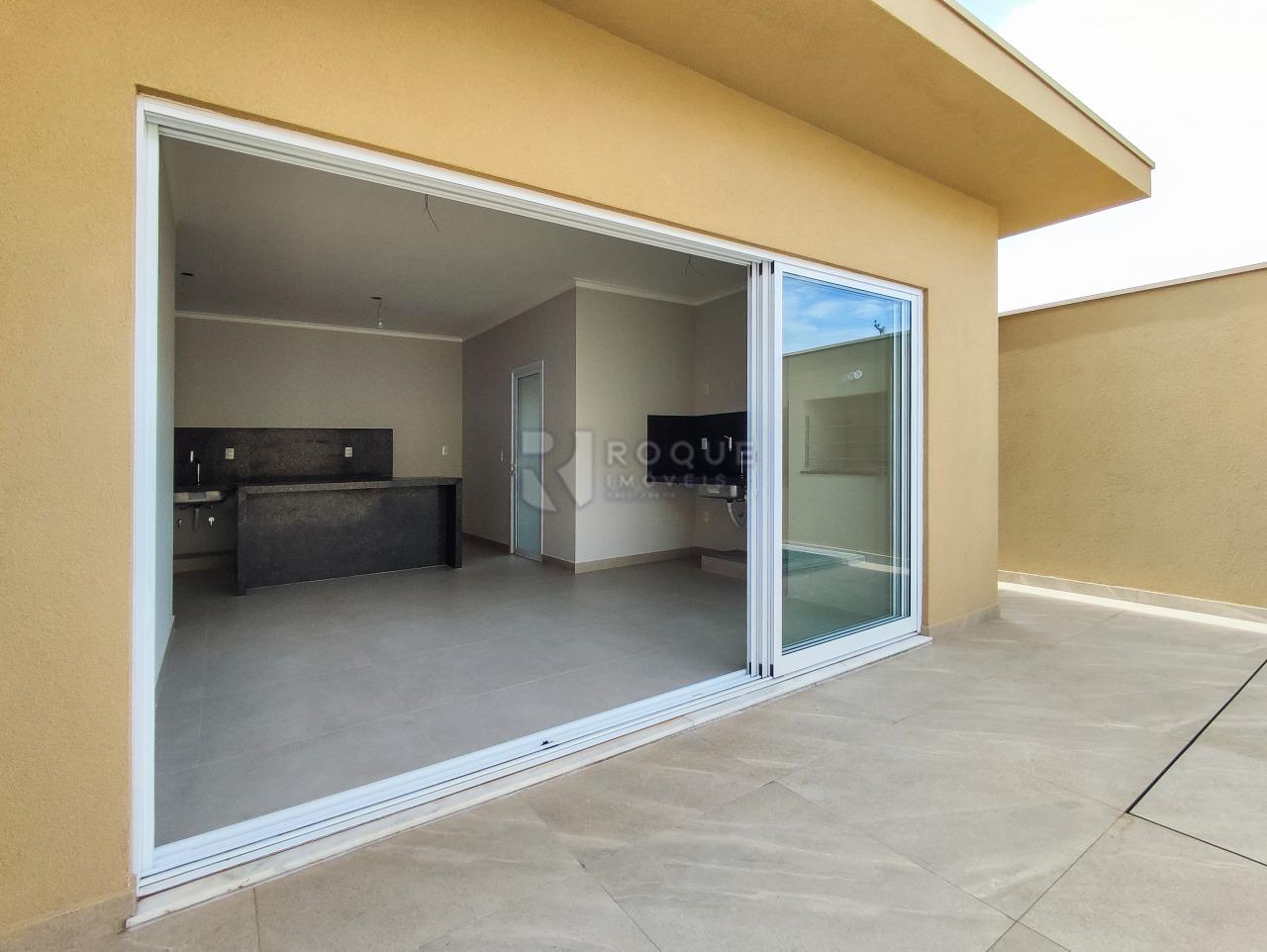 Casa em condomínio à venda no bairro Parque Residencial Roland: ÁREA EXTERNA