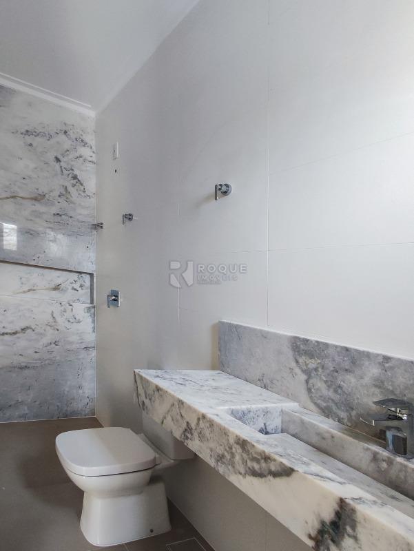 Casa em condomínio à venda no bairro Parque Residencial Roland: WC SUÍTE 2