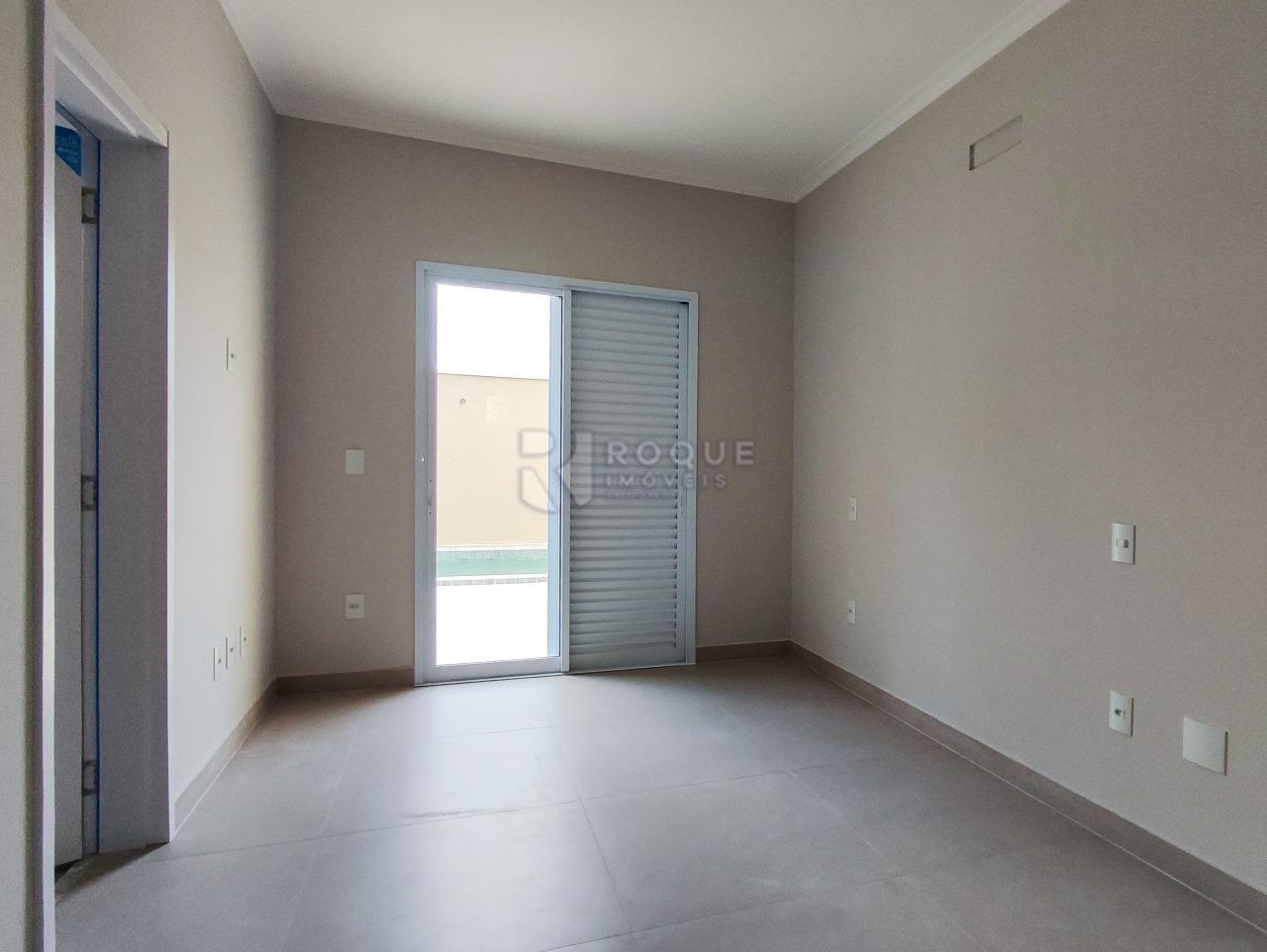 Casa em condomínio à venda no bairro Parque Residencial Roland: SUÍTE 2