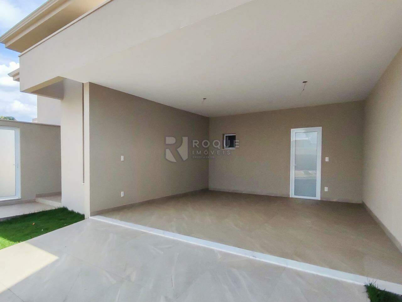 Casa em condomínio à venda no bairro Parque Residencial Roland: GARAGEM