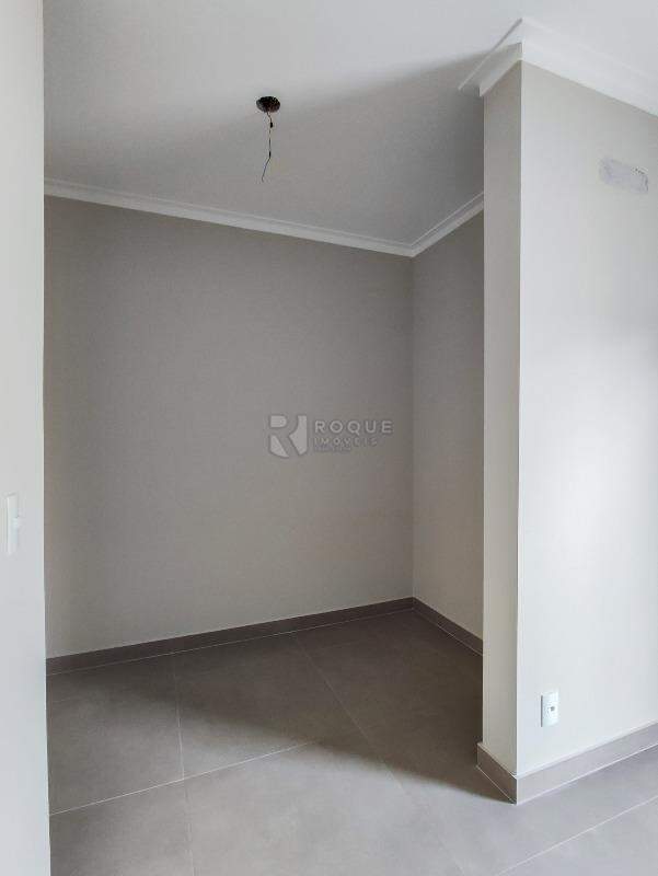 Casa em condomínio à venda no bairro Parque Residencial Roland: CLOSET SUÍTE 3