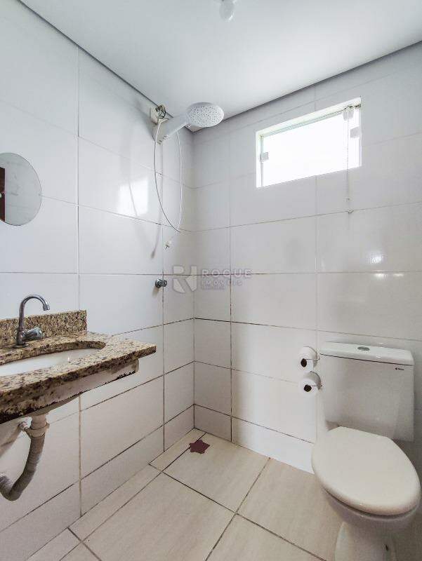 Apartamento à venda no bairro Vila Teixeira Marques: BANHEIRO SOCIAL
