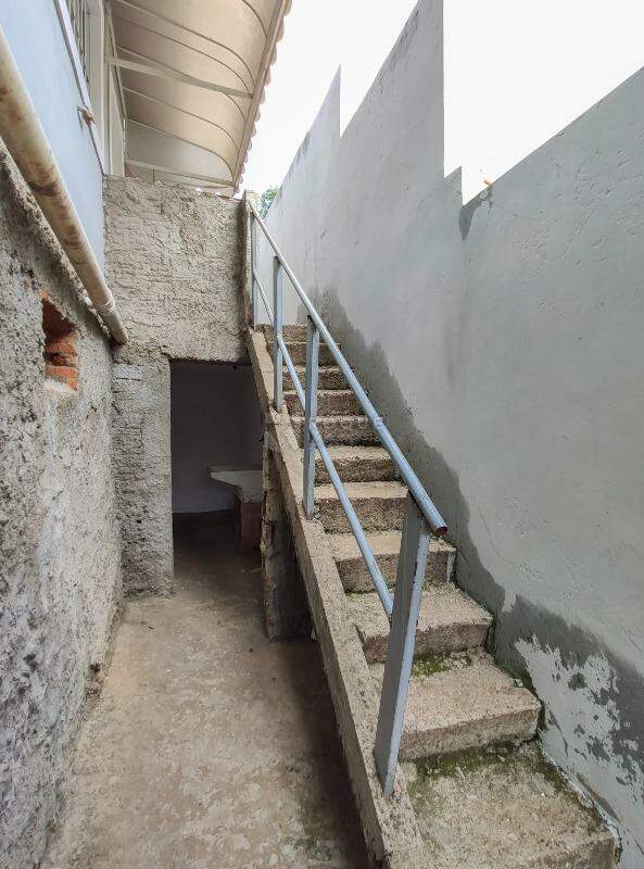 Casa Residencial para aluguel no bairro Jardim Nova Europa: Acesso fundo 
