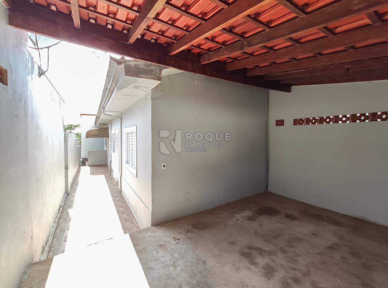 Casa Residencial para aluguel no bairro Jardim Nova Europa: Garagem 