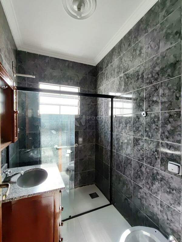 Casa Residencial para aluguel no bairro Parque Hippolyto: WC Social