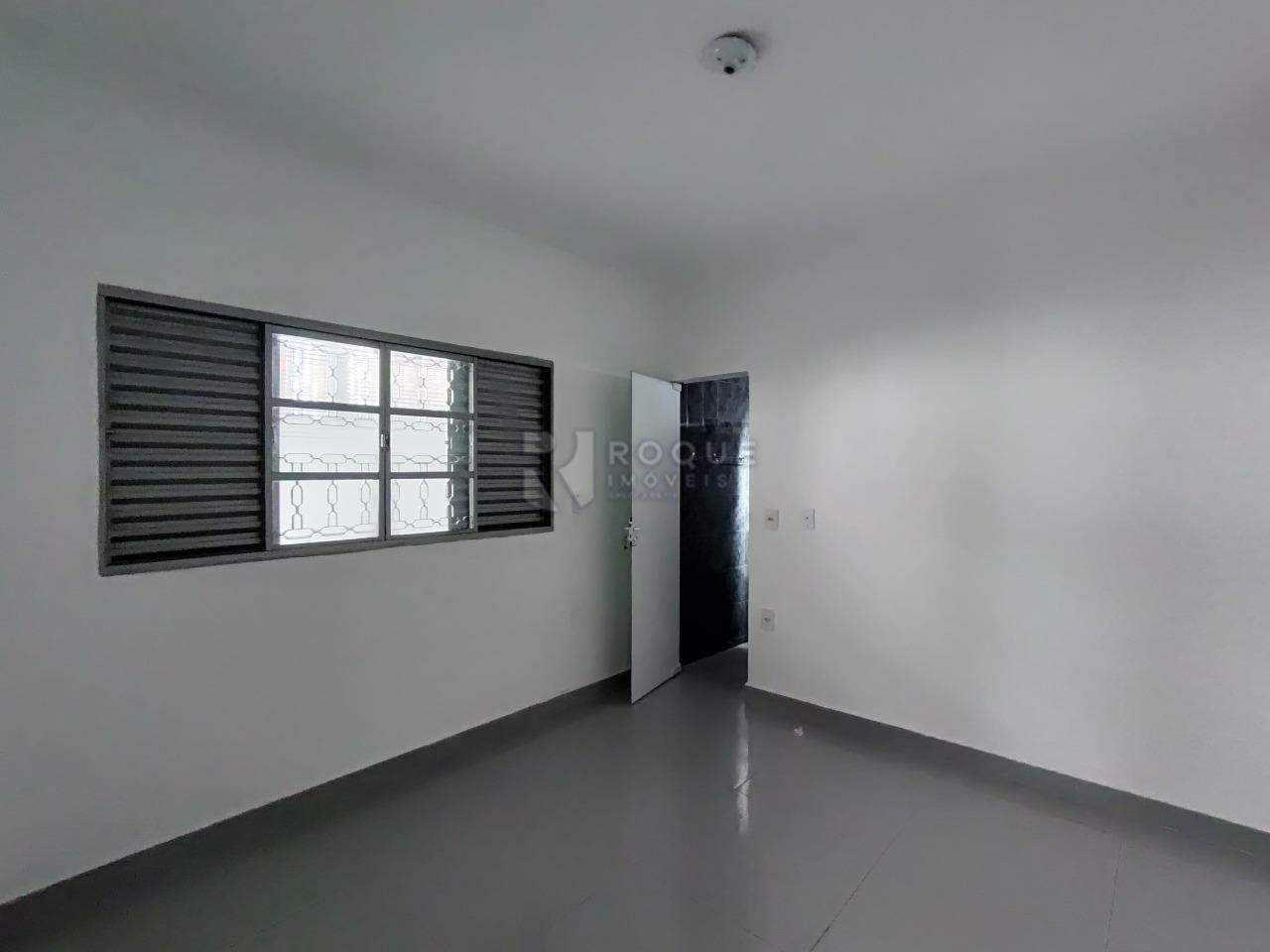 Casa Residencial para aluguel no bairro Parque Hippolyto: Suíte