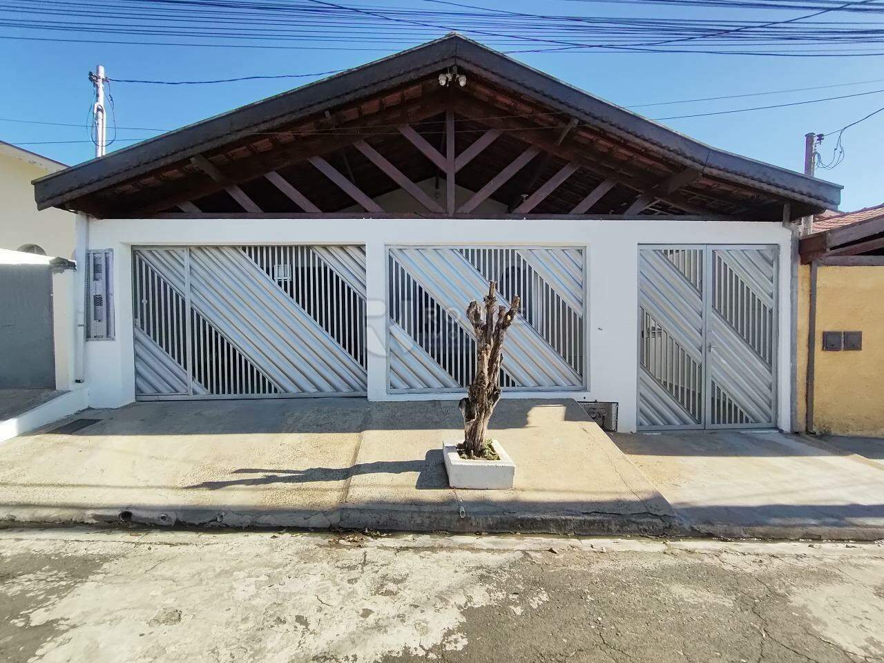 Casa Residencial para aluguel no bairro Parque Hippolyto: Fachada