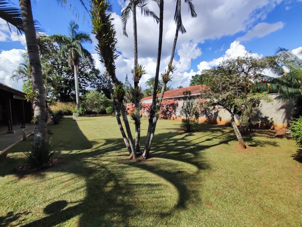Casa em condomínio à venda no bairro Jardim Colonial: QUINTAL