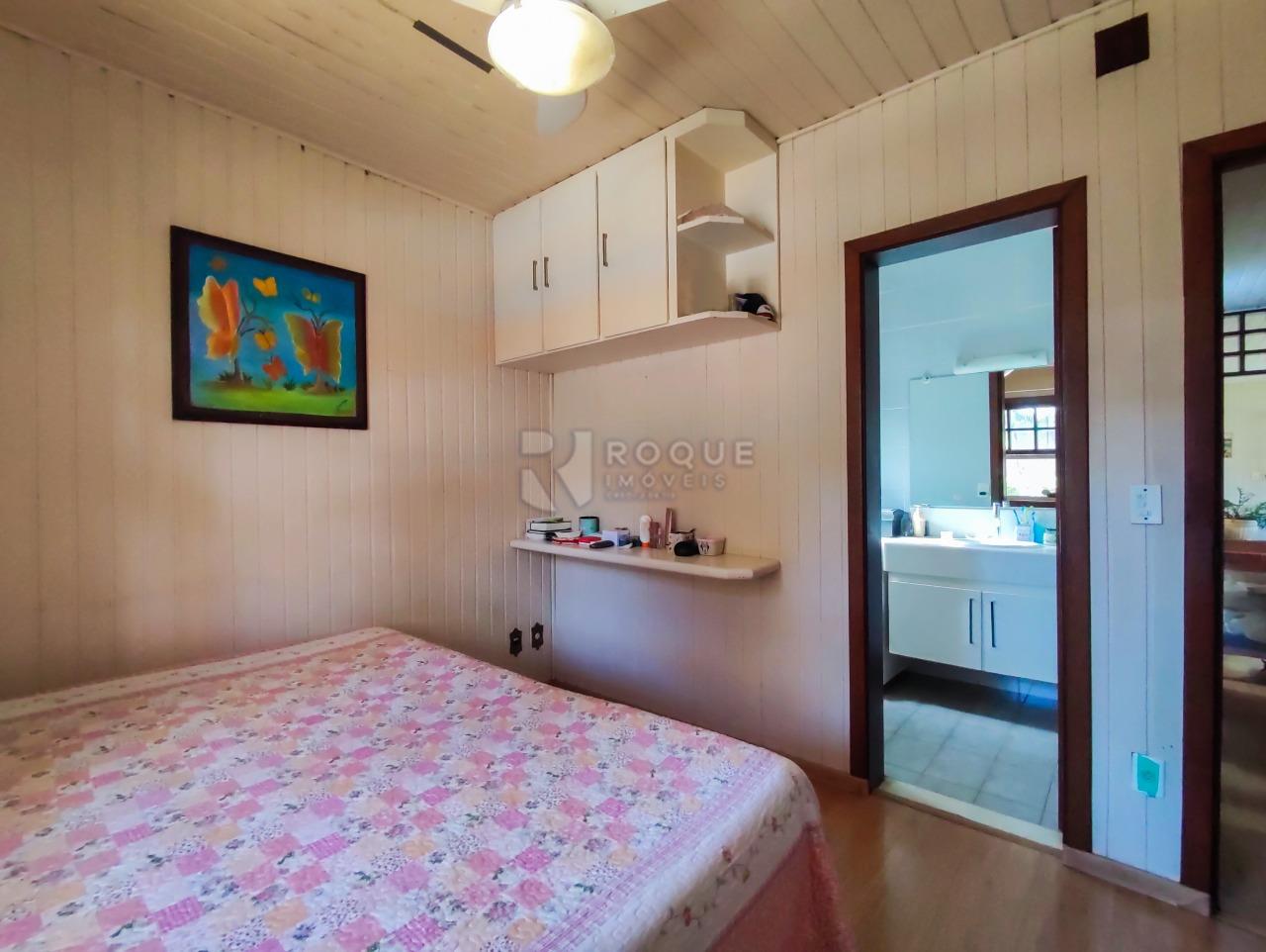 Casa em condomínio à venda no bairro Jardim Colonial: SUÍTE