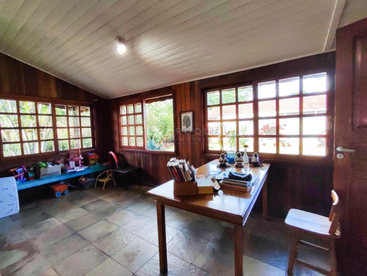 Casa em condomínio à venda no bairro Jardim Colonial: SALA