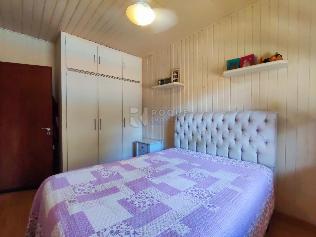 Casa em condomínio à venda no bairro Jardim Colonial: DORMITÓRIO 1