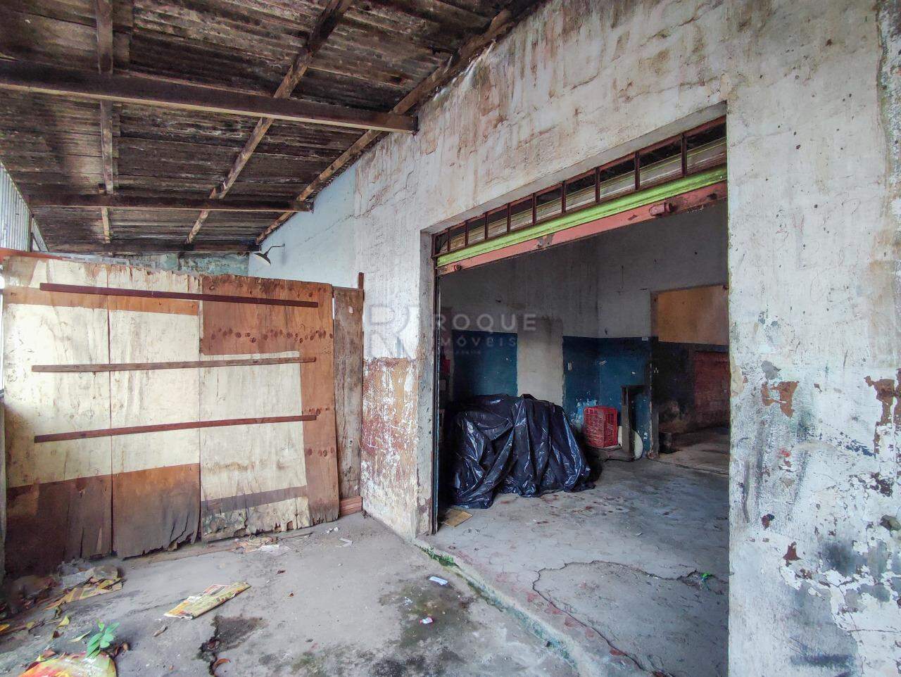 Terreno à venda no bairro Jardim Planalto: SALÃO 2