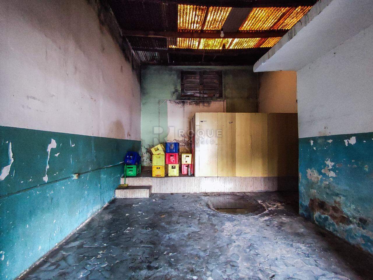 Terreno à venda no bairro Jardim Planalto: SALÃO 1
