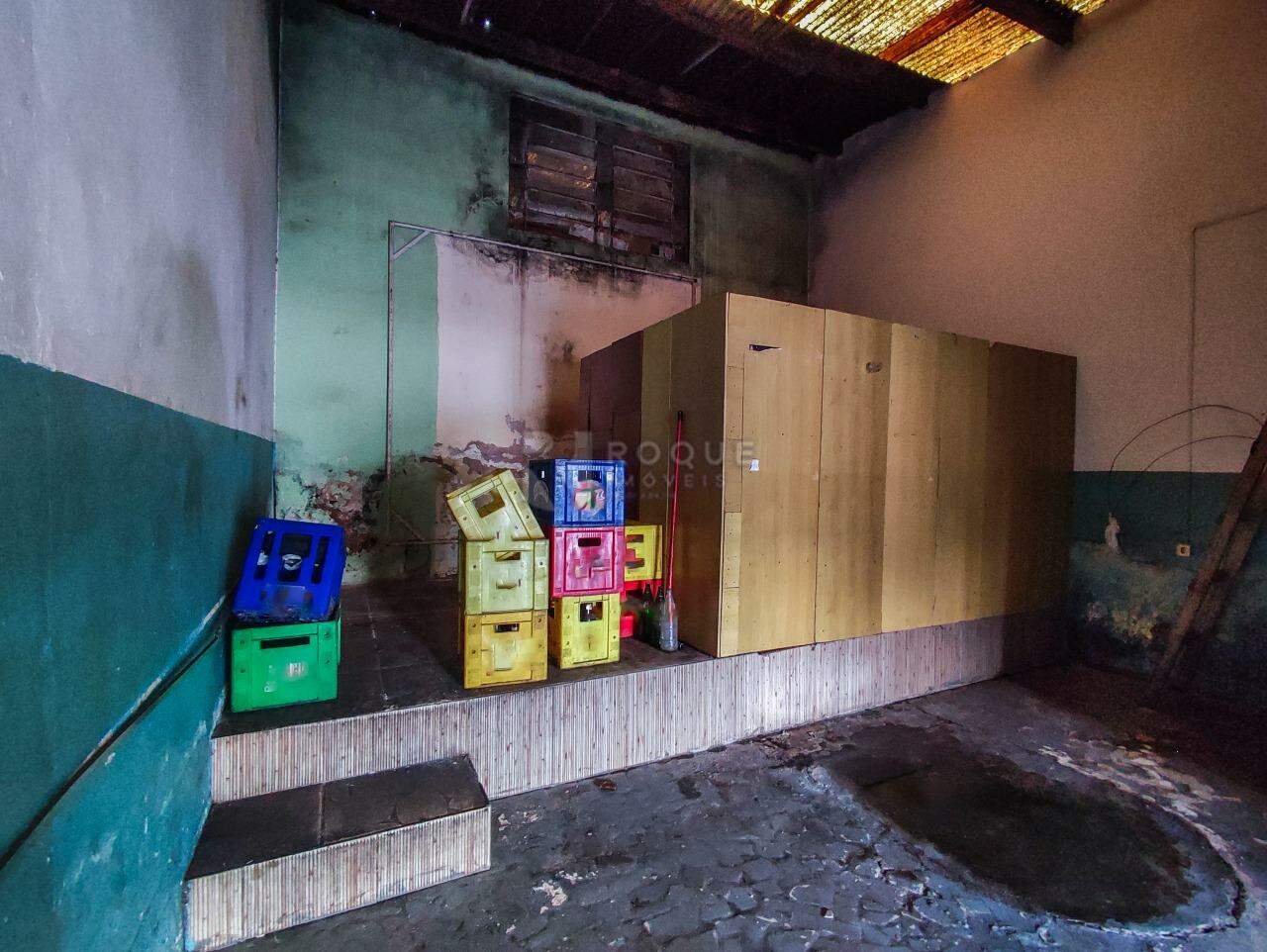 Terreno à venda no bairro Jardim Planalto: SALÃO 1