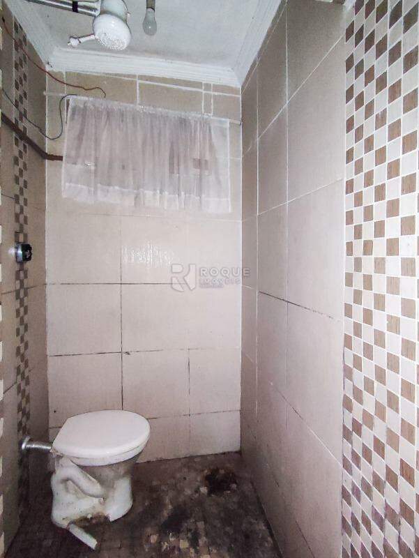 Terreno à venda no bairro Jardim Planalto: BANHEIRO SALÃO 1