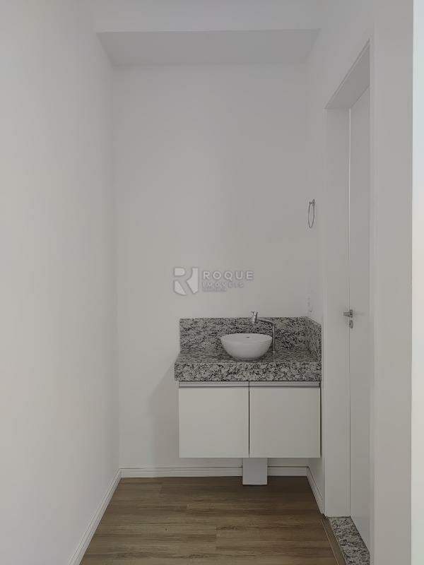 Apartamento para aluguel no bairro Vale das Esmeraldas: Lavatório