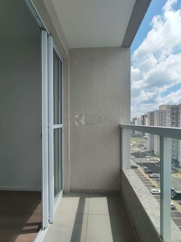 Apartamento para aluguel no bairro Vale das Esmeraldas: Sacada